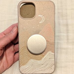 Pela case w/ MagSafe + PopSocket